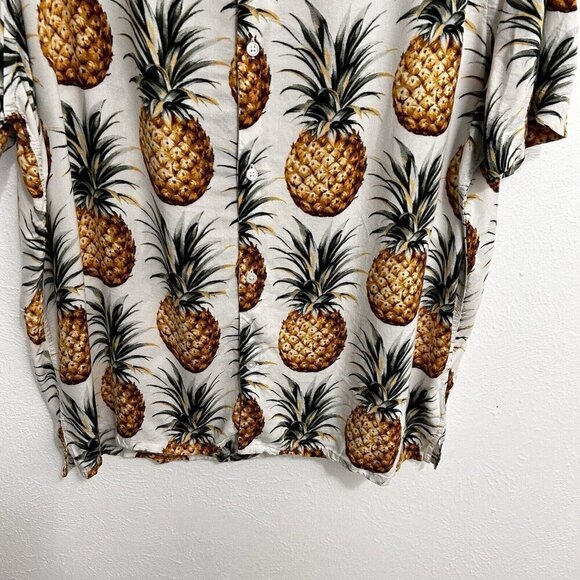 Express Pineapple Novelty Print Shirt Short Sleeve Button-Down Camp Size M - Picture 4 of 12